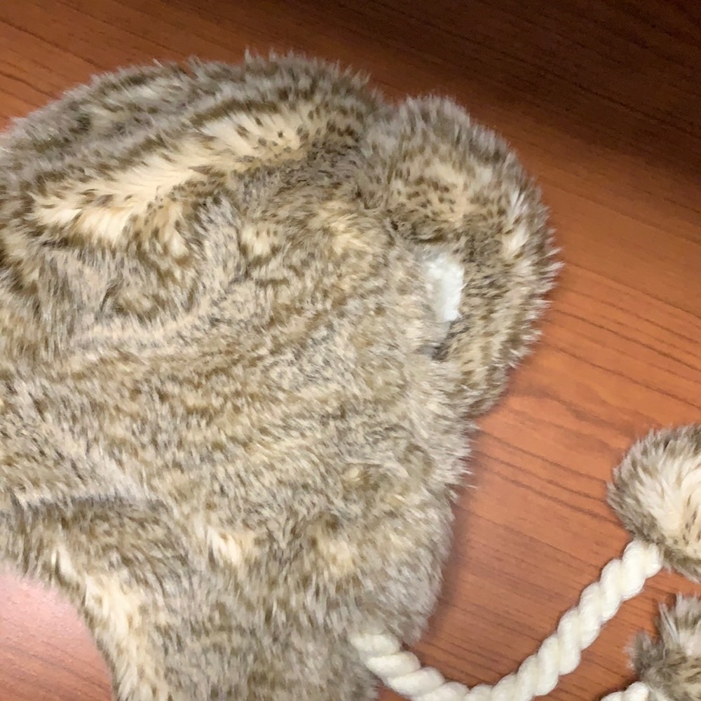 American Eagle faux fur hat